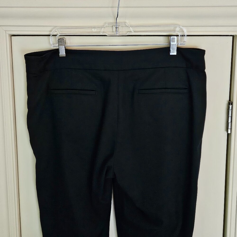 Chaps Black Capri Pants Size 14 Slimming Cotton - Picture 5 of 6